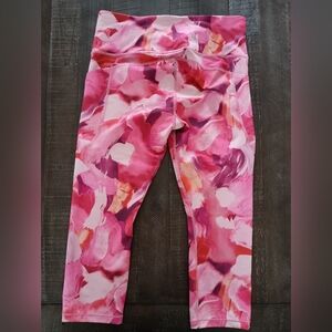 Athleta Ultimate Stash II Capri (L) LIKE NEW